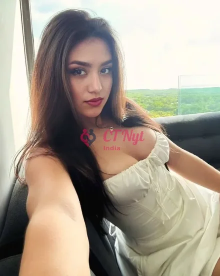 Sunita — Janakpuri Escort